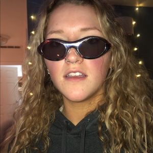 Meet your Posher, Elise